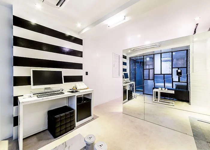 Daniel Campanella Hotel 2*