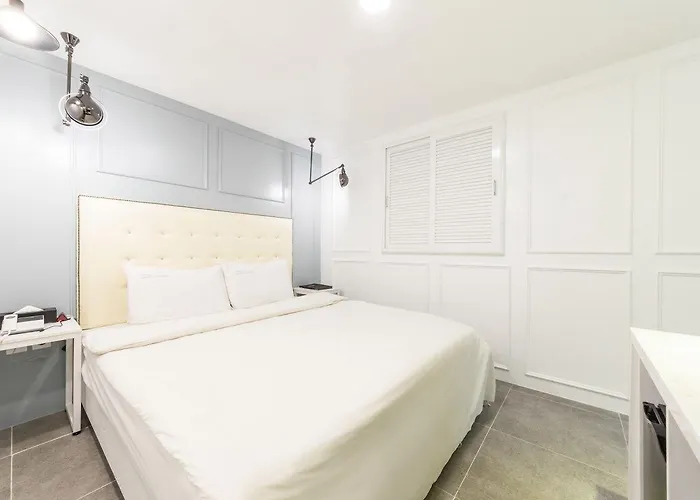 Daniel Campanella Hotel