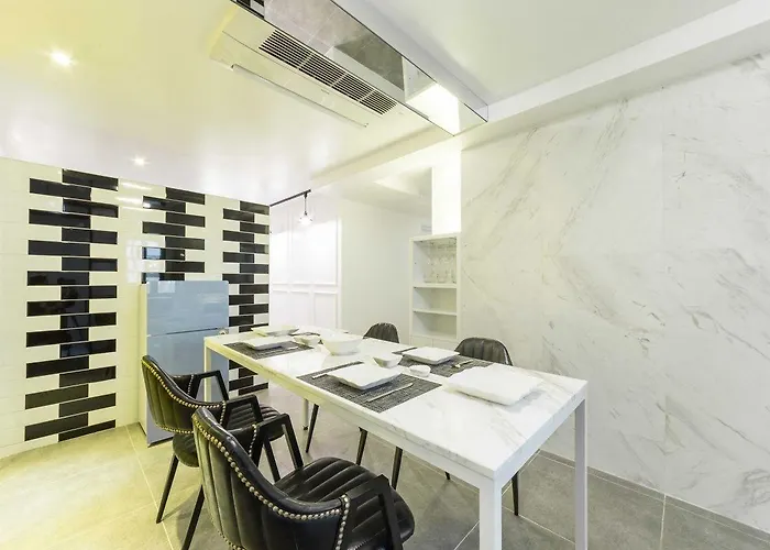 Daniel Campanella Hotel 2*